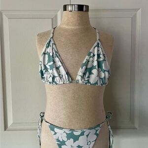 Volcom Women’s Bikini Set